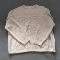 【GU】ベージュ ケーブルニットセーター