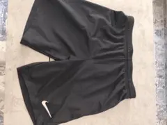 Nike ブラック ハーフパンツ子供Mサイズ