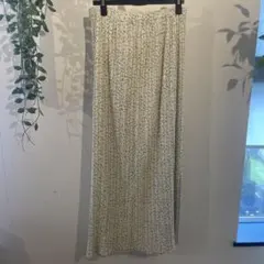 ナノユニバース アイボリー 緑花柄 プリーツロングスカート