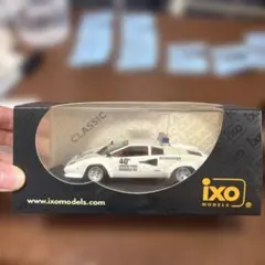 Item thumbnail for item e2ad26d2-a5cd-4a1f-8ed5-8b7eef010e6f