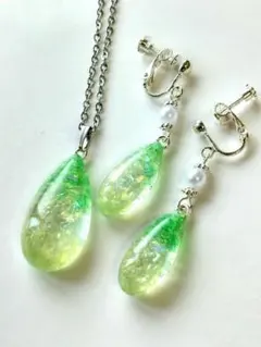 No.1376-A 琉球ガラス☆レジンピアス・イヤリング☆チャーム(ネイビーB