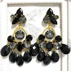 A421♡スワロフスキー　マットブラック　漆黒　ビジュー　ピアス　じゃらじゃら