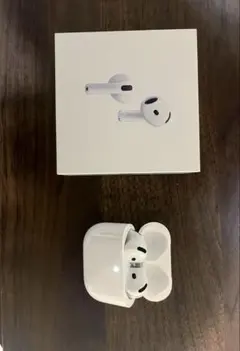 AirPods 4（アクティブノイズキャンセリング搭載） 本体 【ケース付き】