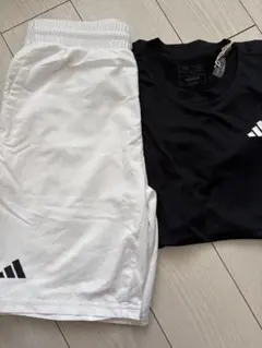 adidas Tシャツとショートパンツセット
