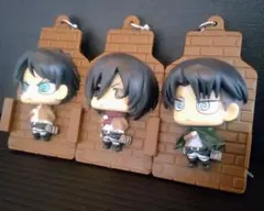 進撃の巨人 オリジナルストラップフィギュア 3体セットおまけ付き