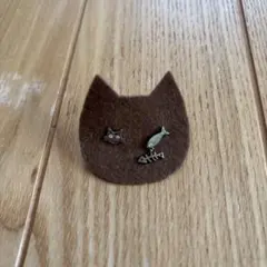 猫と魚のデザインピアス