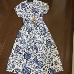 花柄ロングワンピース