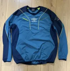 UMBRO ピステ 刺繍 プルオーバー　アンブロ　ピステ　 L