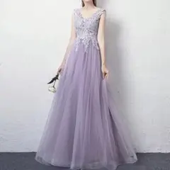 リーフ柄の様なオシャレなデザインのVネック ドレス パープル