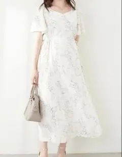 ナチュラルクチュール 花柄 ロングワンピース 半袖 ホワイト canamiのサムネイル