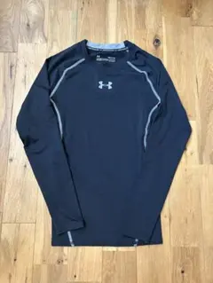 【美品】Under Armour HeatGearコンプレッションアンダーシャツ