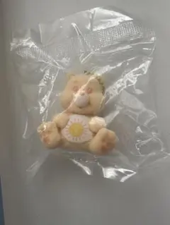ケアベア 黄色カプセルトイ