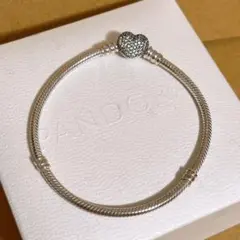 美品・正規品箱付きPANDORA パンドラ ブレスレット & パープリチャーム 