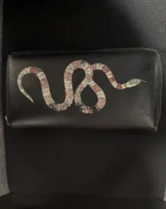 [中古]GUCCI グッチ キングスネーク ラウンドファスナー 長財布 ブラックのサムネイル