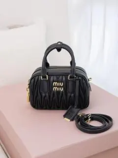 MIU MIU マテラッセ ショルダーバッグ