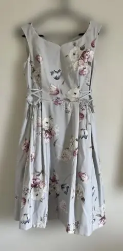 ウィルセレクション 花柄ワンピース Sサイズのサムネイル