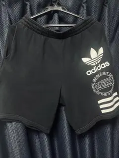 adidas originals 背面カラフルロゴ ブラックショートパンツ L