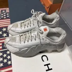 NIKE SHOX R4 white/silver