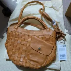 未使用　レディース　鞄　バッグ　ズッケロ　コンパクト　ブラウン　編み込み