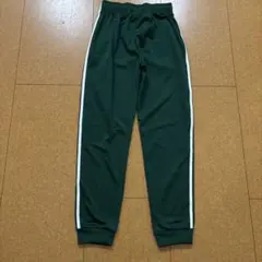 新品同様　アディダス 緑 トラックパンツ アディダス ジャージ　男女 J170