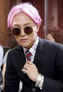 ⭐︎超稀少⭐︎THOM BROWNE G-Dragon サングラスのサムネイル