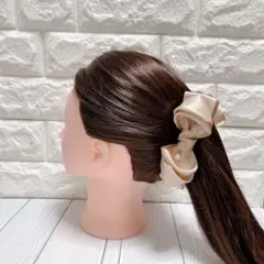 【パール付サテンリボンクリップ】ヘアアクセ　ハンドメイド　まとめ髪　お呼ばれ