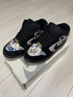 Supreme × Nike SB Dunk Low "Rammellzee"のサムネイル