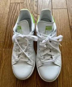 アディダス オリジナルスタンスミス カーミットデザインスニーカー23