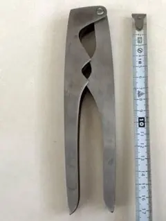 【週末昭和レトロセール】ヴィンテージくるみ割り銀杏殻むき器 金属&ウッドデザイン