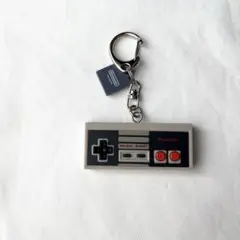 Nintendo ファミコンコントローラー キーホルダー