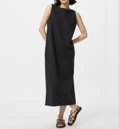 新品　UNIQLOクレープジャージーワンピースノースリーブ/丈短め