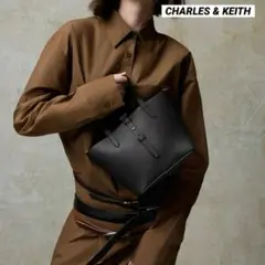 CHARLES & KEITH Beryl ベリル リサイクルレザーバケツバッグ