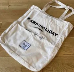 カウズ　KAWS HERSCHEL SUPPLY トートバッグのサムネイル