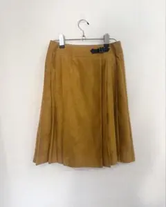 【アマカ】美品 スエード調 キャメル プリーツスカート ウエストベルト付き 36