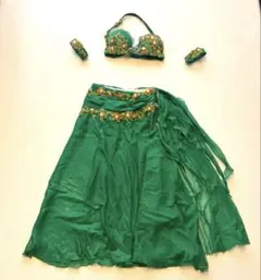 ベリーダンス 衣装 緑　グリーン ブラ　スカート アーム　オリエンタル