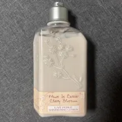 未使用品 L'OCCITANE チェリーブロッサム ボディローション 250mlのサムネイル