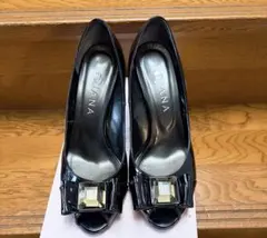 DIANA パンプス エナメル ビジュー付リボンオープントゥブラックダイアナ
