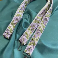 インド刺繍　花柄　スマホショルダーストラップ　調節金具付　パープル