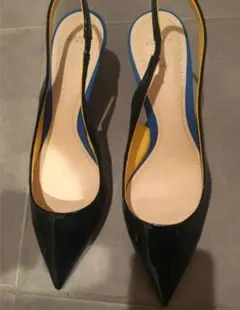 新品未使用 ZARAバックストラップ エナメルパンプスのサムネイル