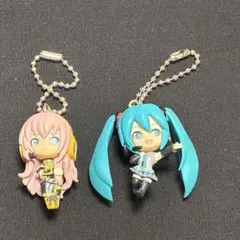 初音ミク　巡音ルカ　マスコットキーホルダー　2点