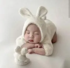 ウサギ　耳付き ニューボーンフォト　セット　新生児〜2ヶ月頃　ロンパース　衣装