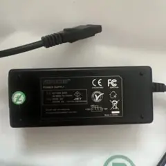 FLYPOWER 電源アダプター 4ピン出力