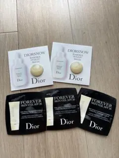 スキンフォーエヴァースキンヴェールスノーアルティメット エッセンス オブ ライト