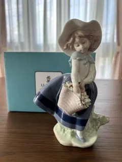 美品 リヤドロ きれいな花ばかり 甘い花の香り フィギュリン 置物 2体セット 美品 リヤドロ きれいな花ばかり 甘い花の香り フィギュリン
