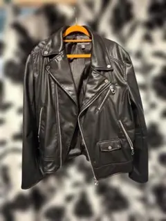 H&Mのフェイクレザーライダースジャケット