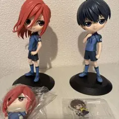 ブルーロック　フィギュアとアクリルスタンド
