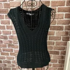 zara グリーンVネック ノースリーブベスト