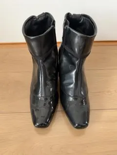 Pitti ブラックショートブーツ