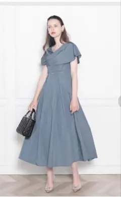 【LEJA】パールウエストチェーンベルト付きVネックフレアロングワンピースドレス