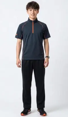 タイムセール！上下セット　デサントハーフジップ 半袖 シャツと紐付きパンツ